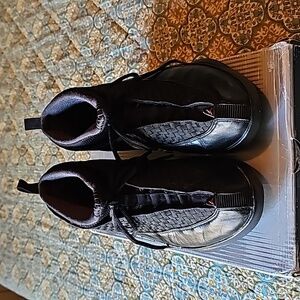 Vintage Y2K 90's Air Jordan XV Black/Varsity Red Basketball Shoes Size 10